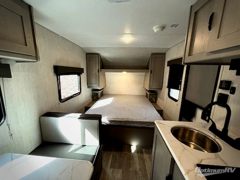 2025 Coachmen Clipper Cadet 17CFQ RV Photo 3