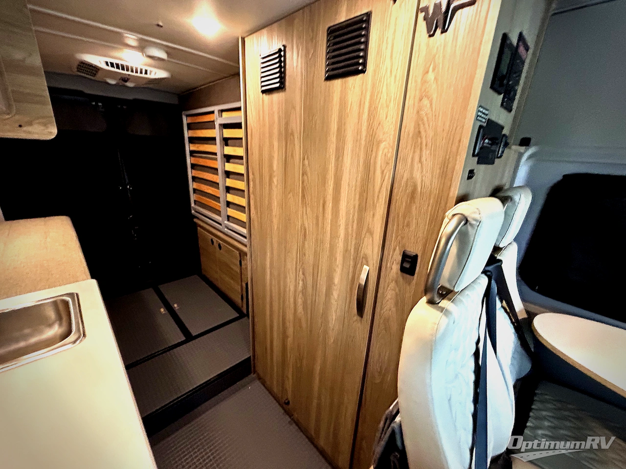 2023 Winnebago Solis 59PX Photo 12