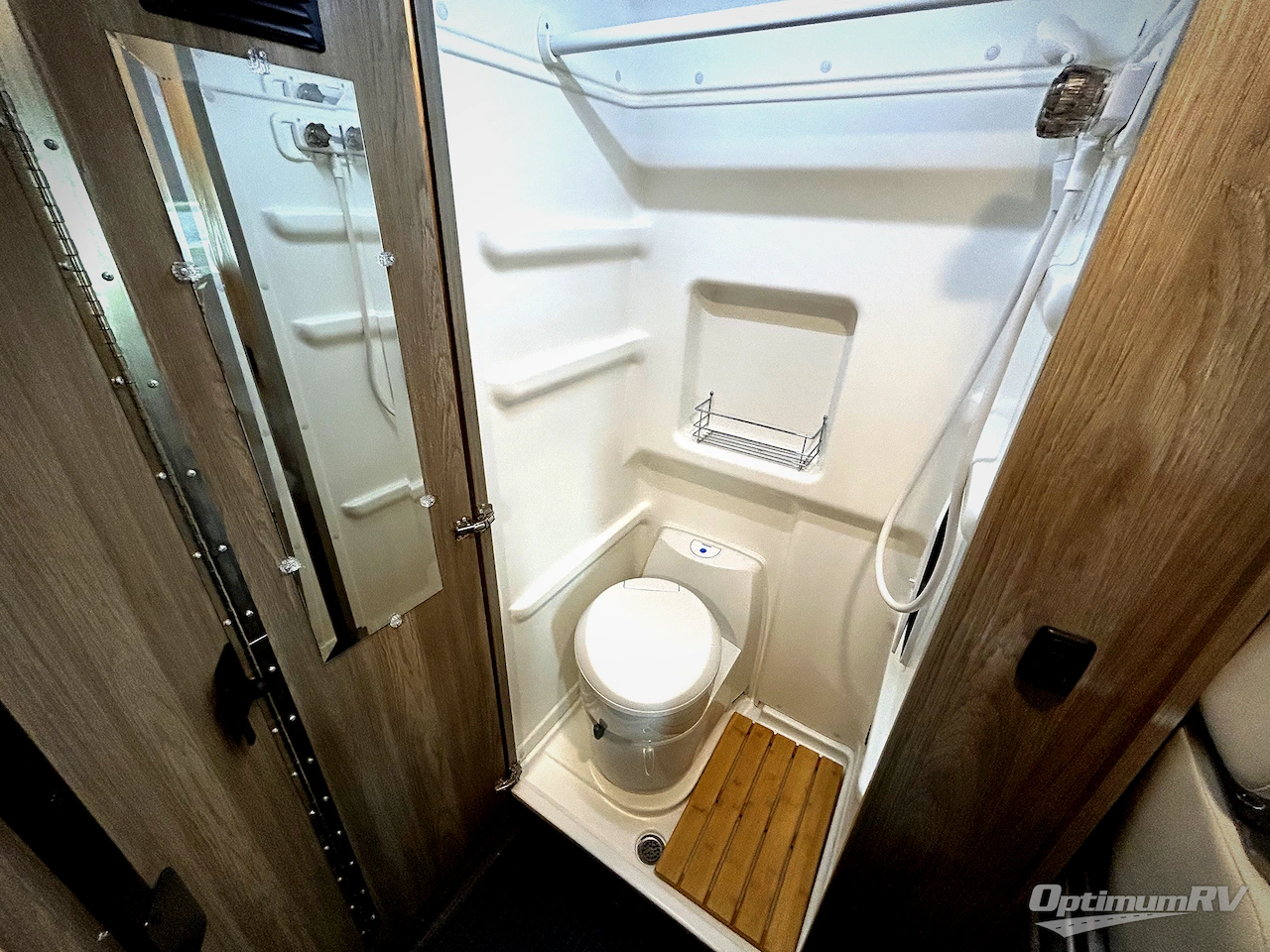 2023 Winnebago Solis 59PX Photo 13
