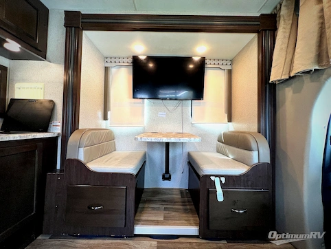 2020 Thor Four Winds Sprinter 24DS RV Photo 2
