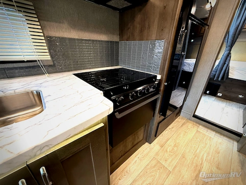 2023 NeXus Phantom 31P RV Photo 3