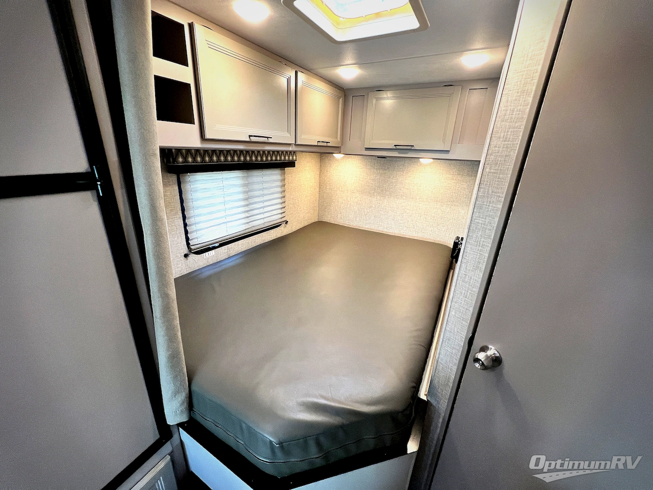 2024 Thor Four Winds 22E Photo 13