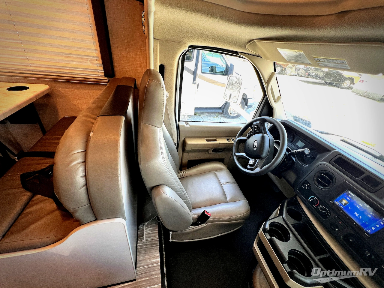 2024 Thor Four Winds 22E Photo 6