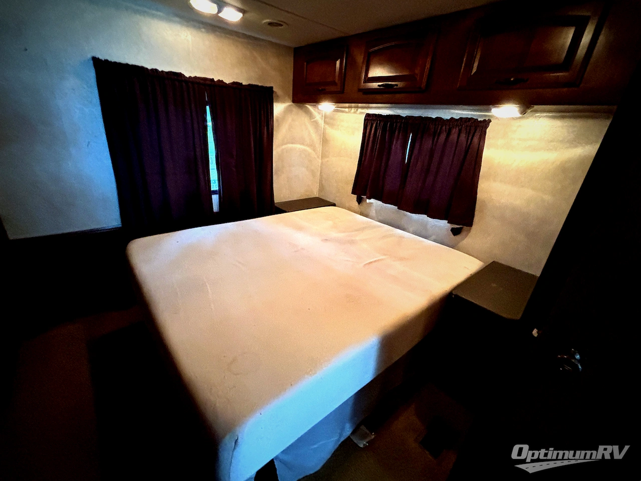 2012 Coachmen Mirada 34BH Photo 24