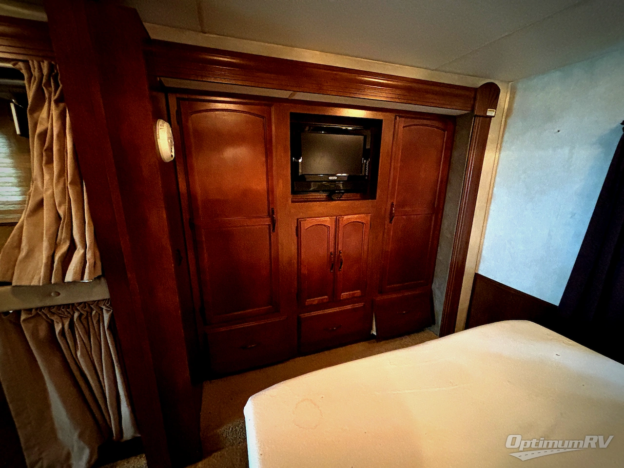 2012 Coachmen Mirada 34BH Photo 25