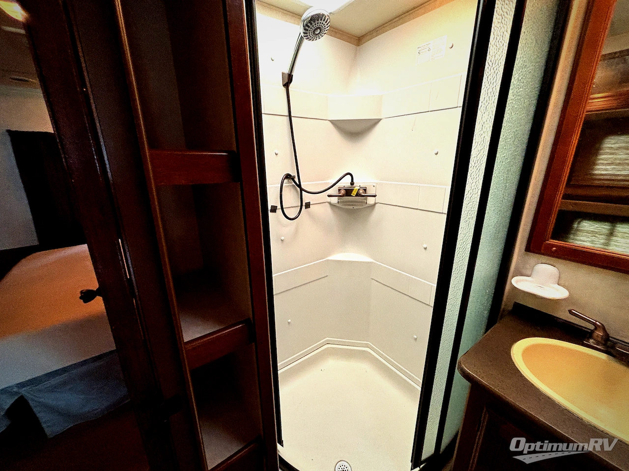 2012 Coachmen Mirada 34BH Photo 22
