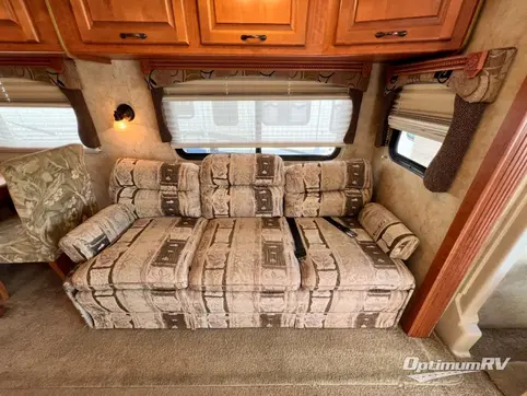 2008 Damon Challenger Platinum Edition 348 RV Photo 2