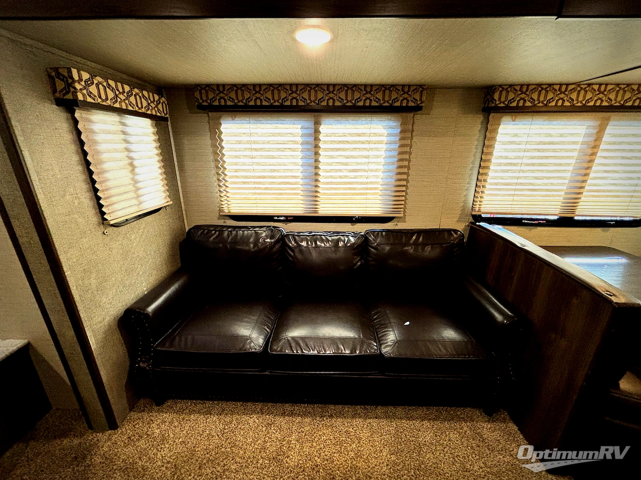 2017 Keystone Premier Ultra Lite 30RIPR Photo 14