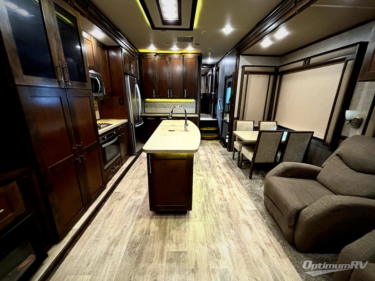 2018 VanLeigh Vilano 365RL Photo 5