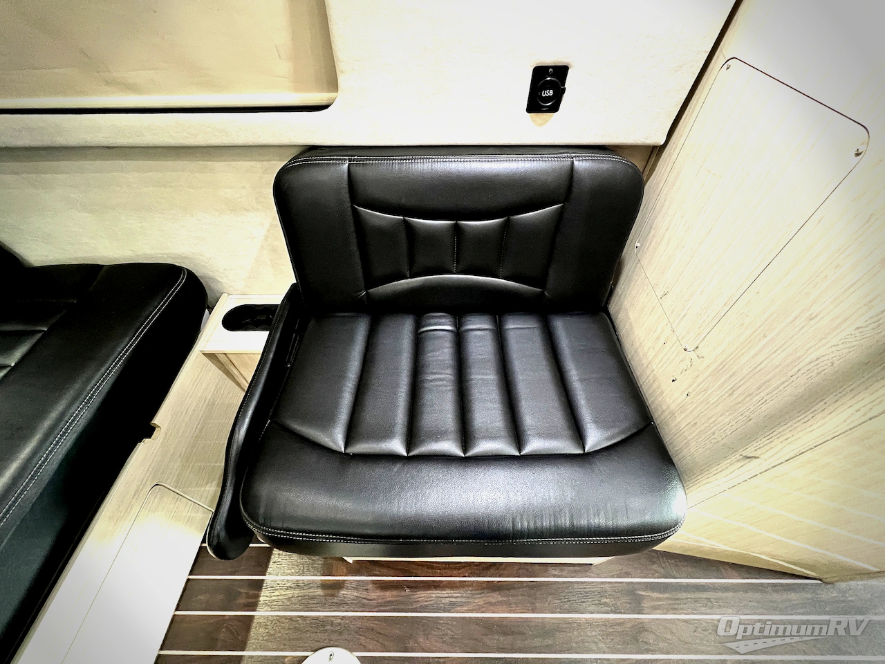 2016 Airstream Interstate Grand Tour EXT Grand Tour EXT Photo 13