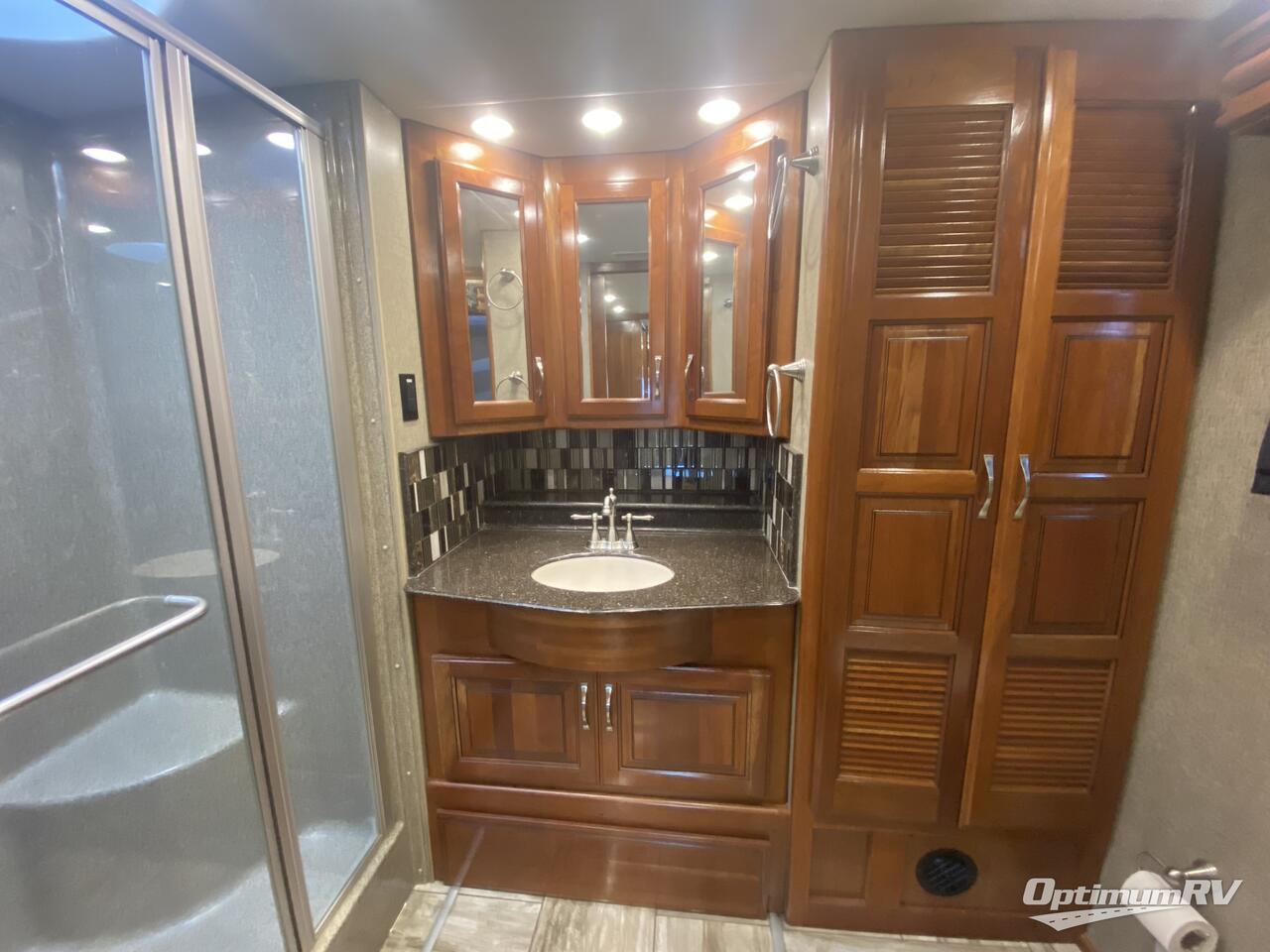 2018 Fleetwood Discovery LXE 40D Photo 18