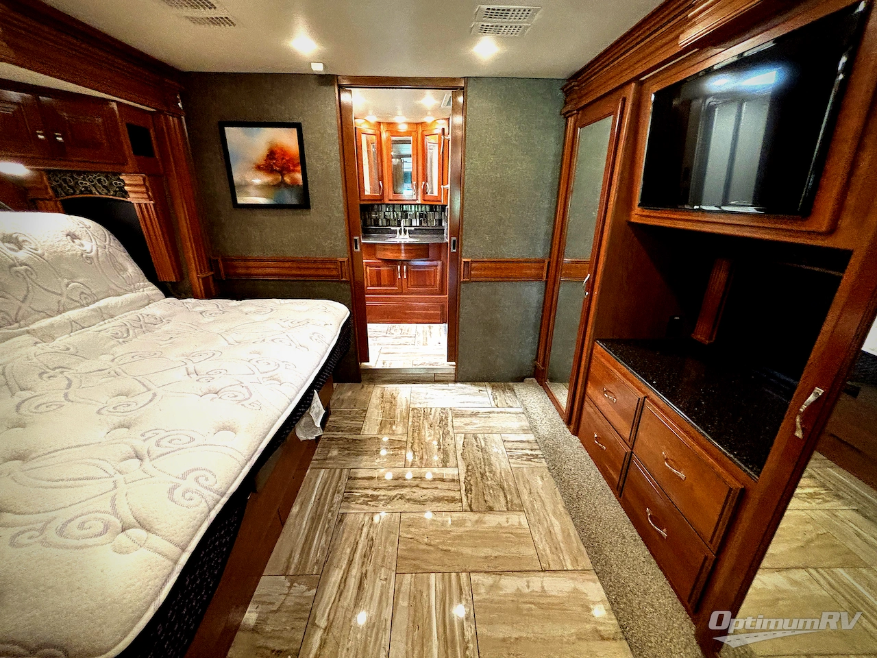2018 Fleetwood Discovery LXE 40D Photo 20