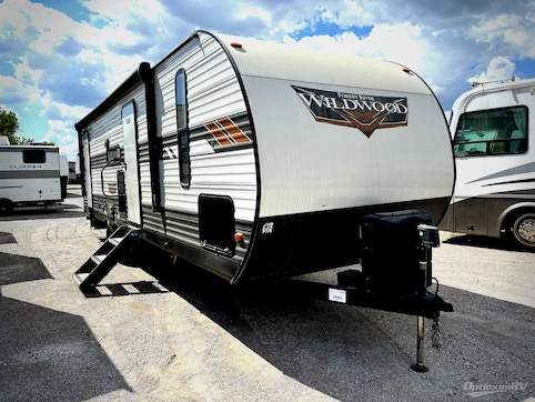 Used 2022 Forest River Wildwood 26DBUD Featured Photo