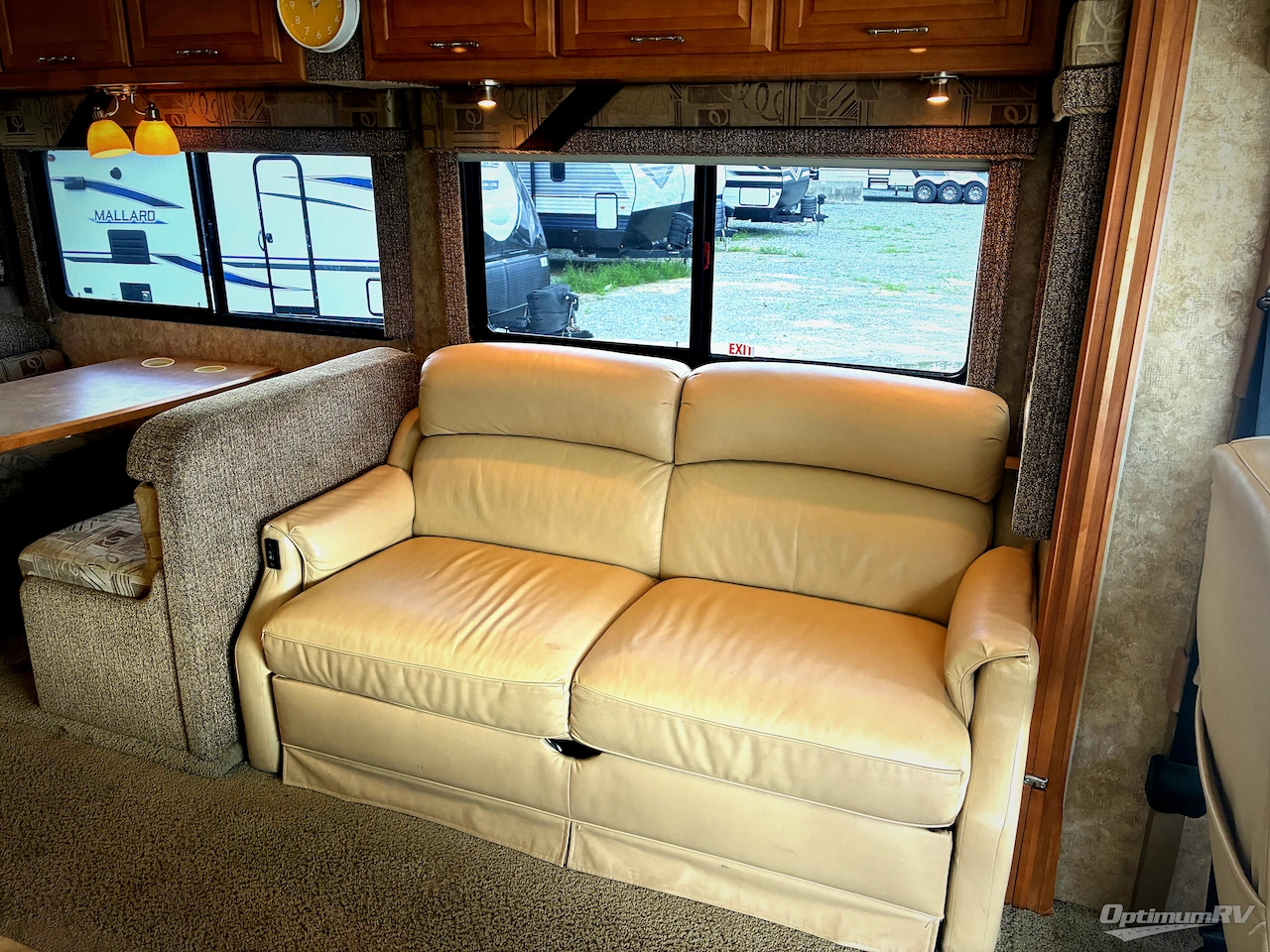 2006 Winnebago Voyage 35A Photo 7