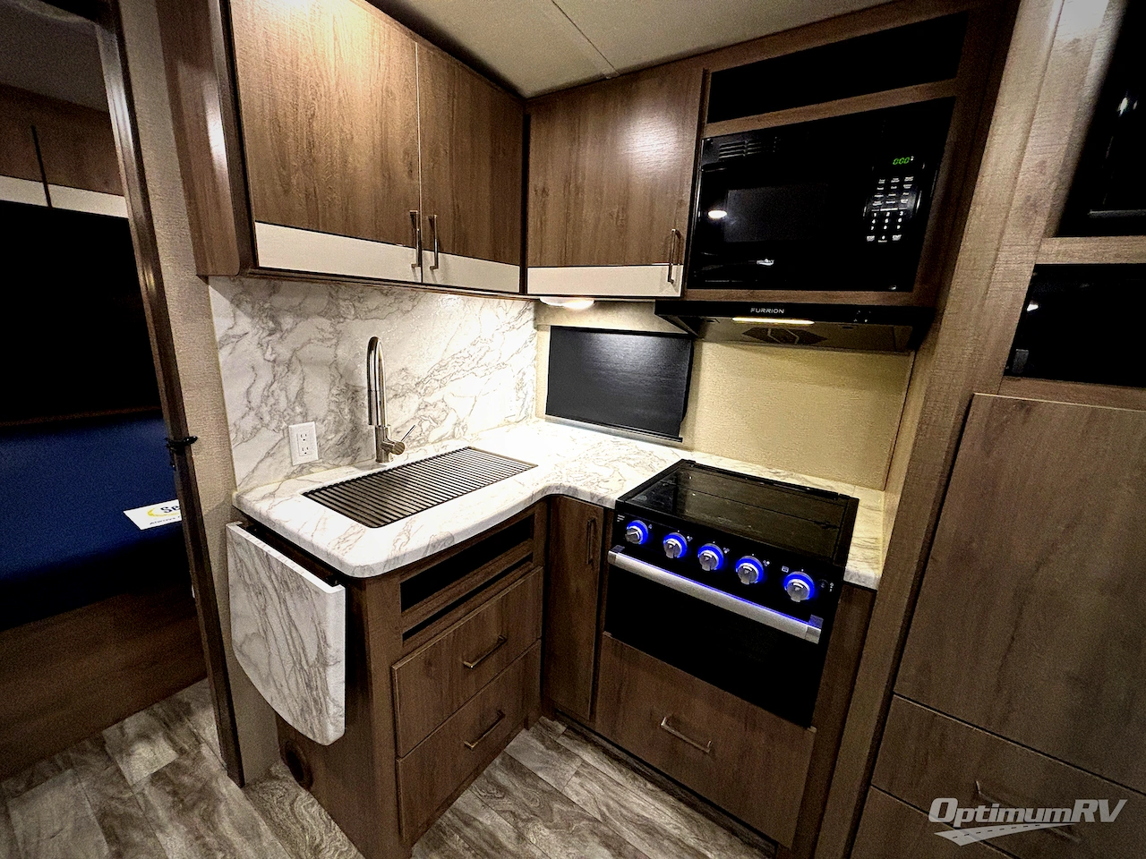 2022 Grand Design Imagine 2400BH Photo 6