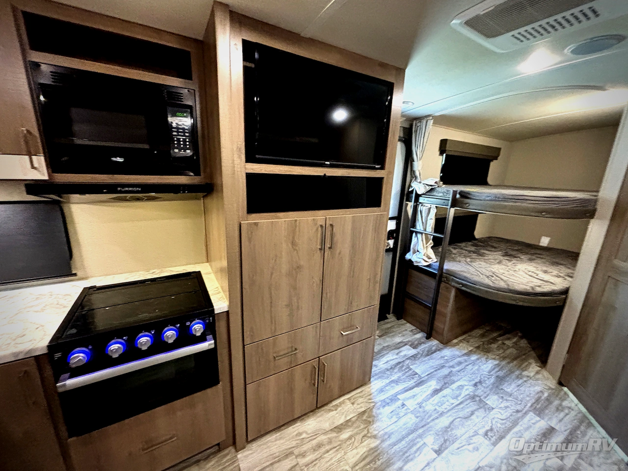 2022 Grand Design Imagine 2400BH Photo 10