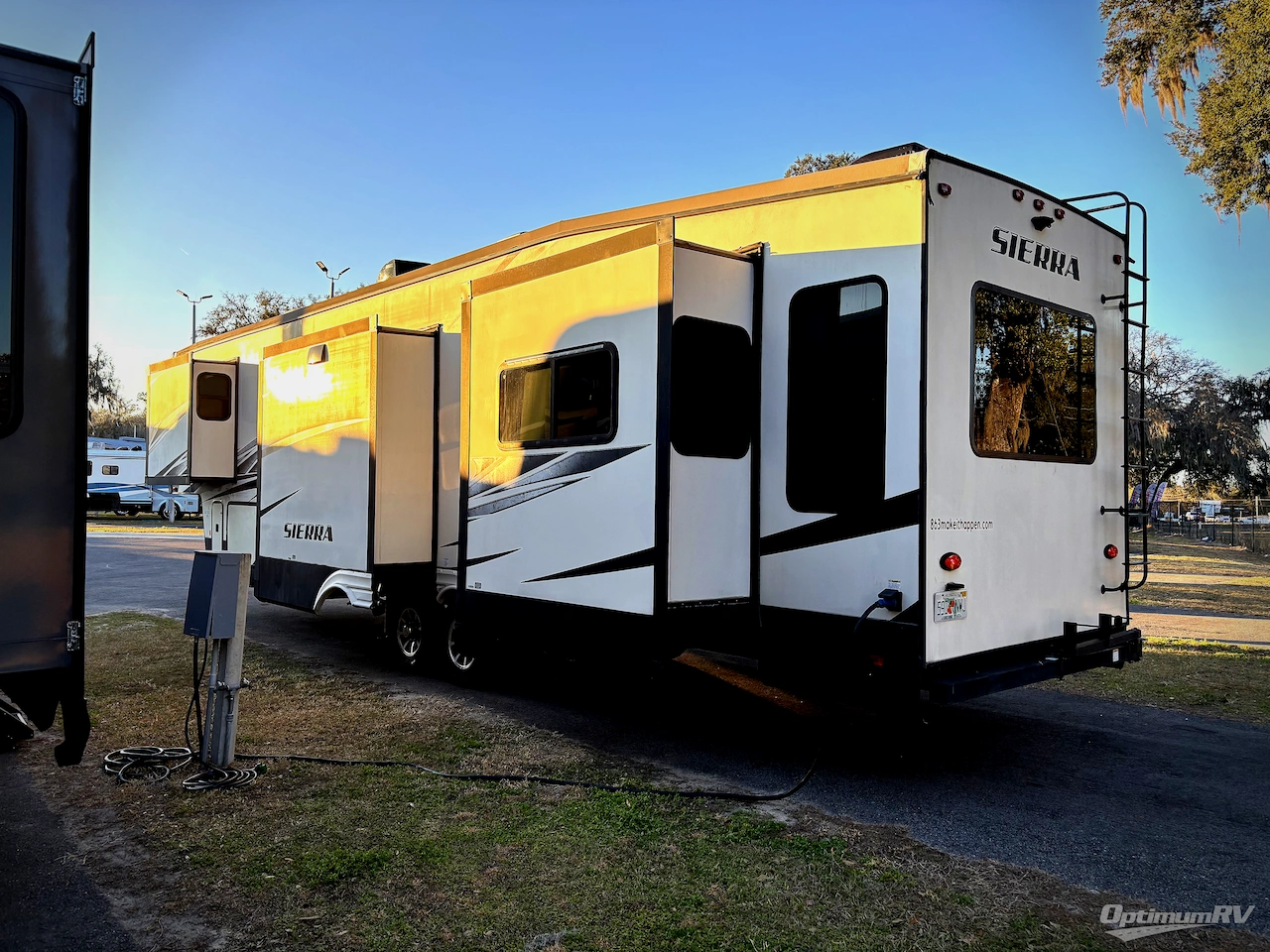 2019 Forest River Sierra 387MKOK Photo 3