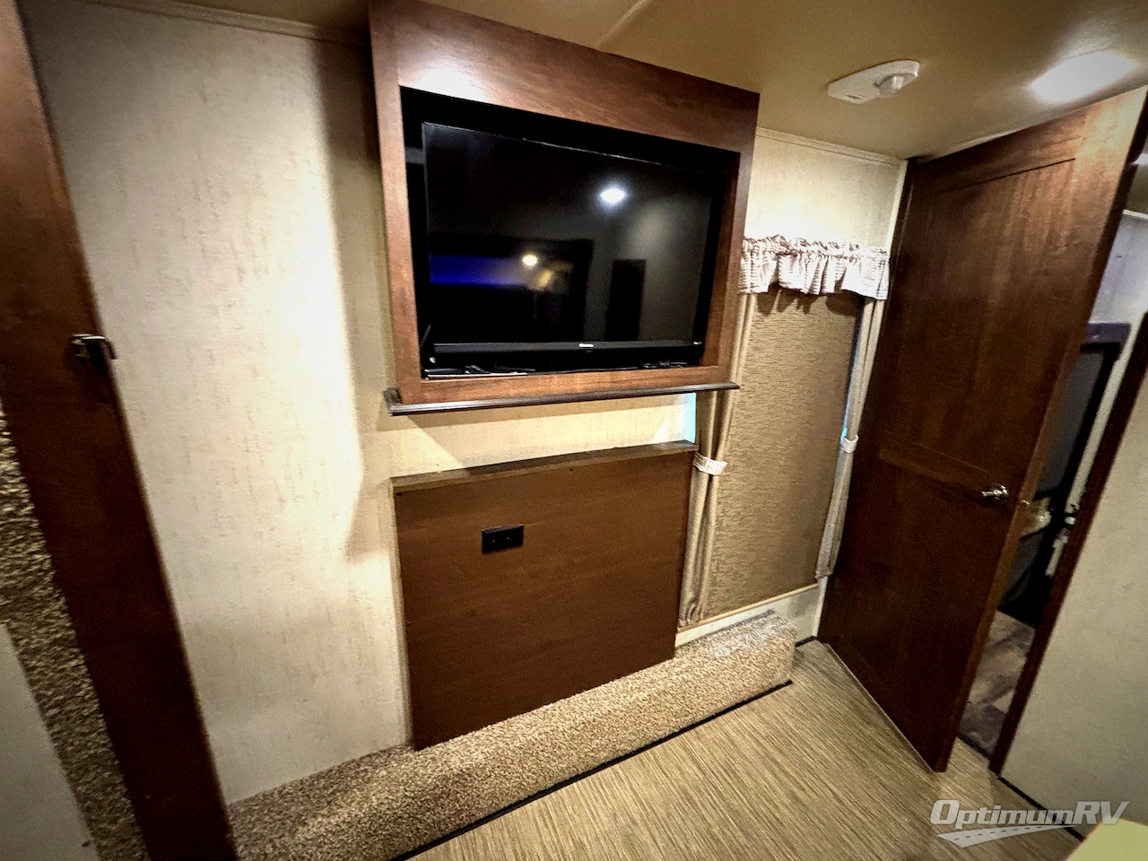 2019 Forest River Sierra 387MKOK Photo 12