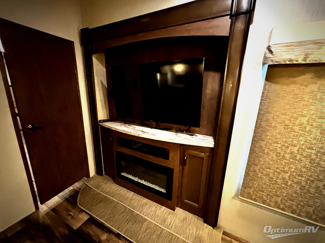 2019 Forest River Sierra 387MKOK Photo 21