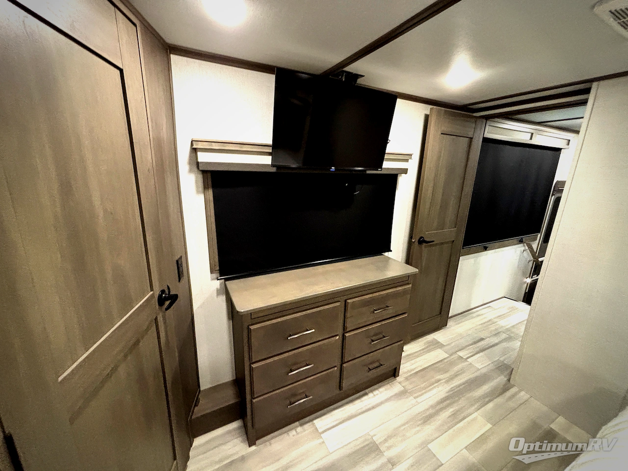 2024 Grand Design Solitude 390RK Photo 13