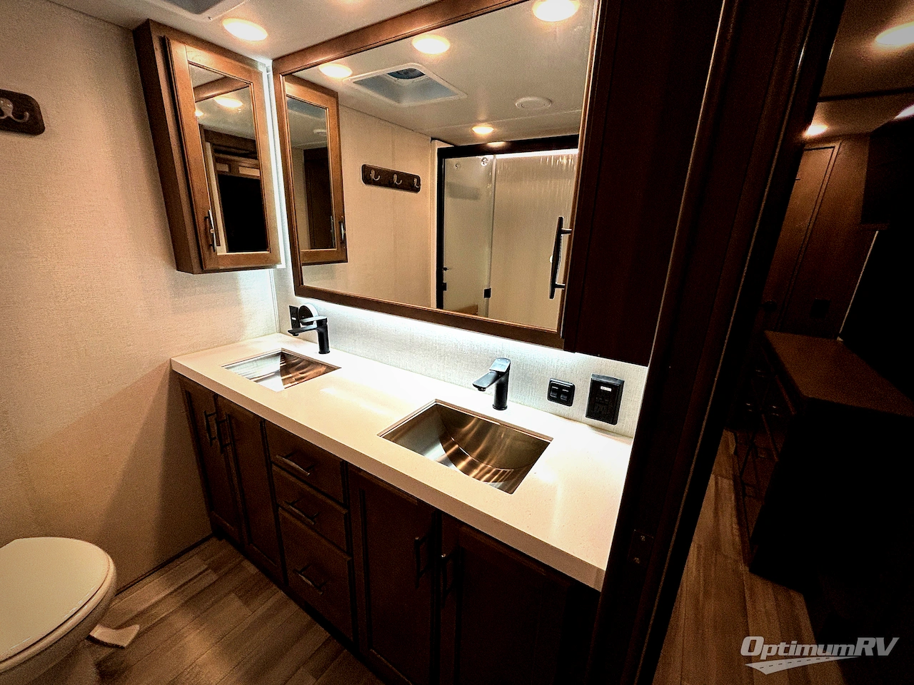2024 Grand Design Solitude 390RK Photo 15