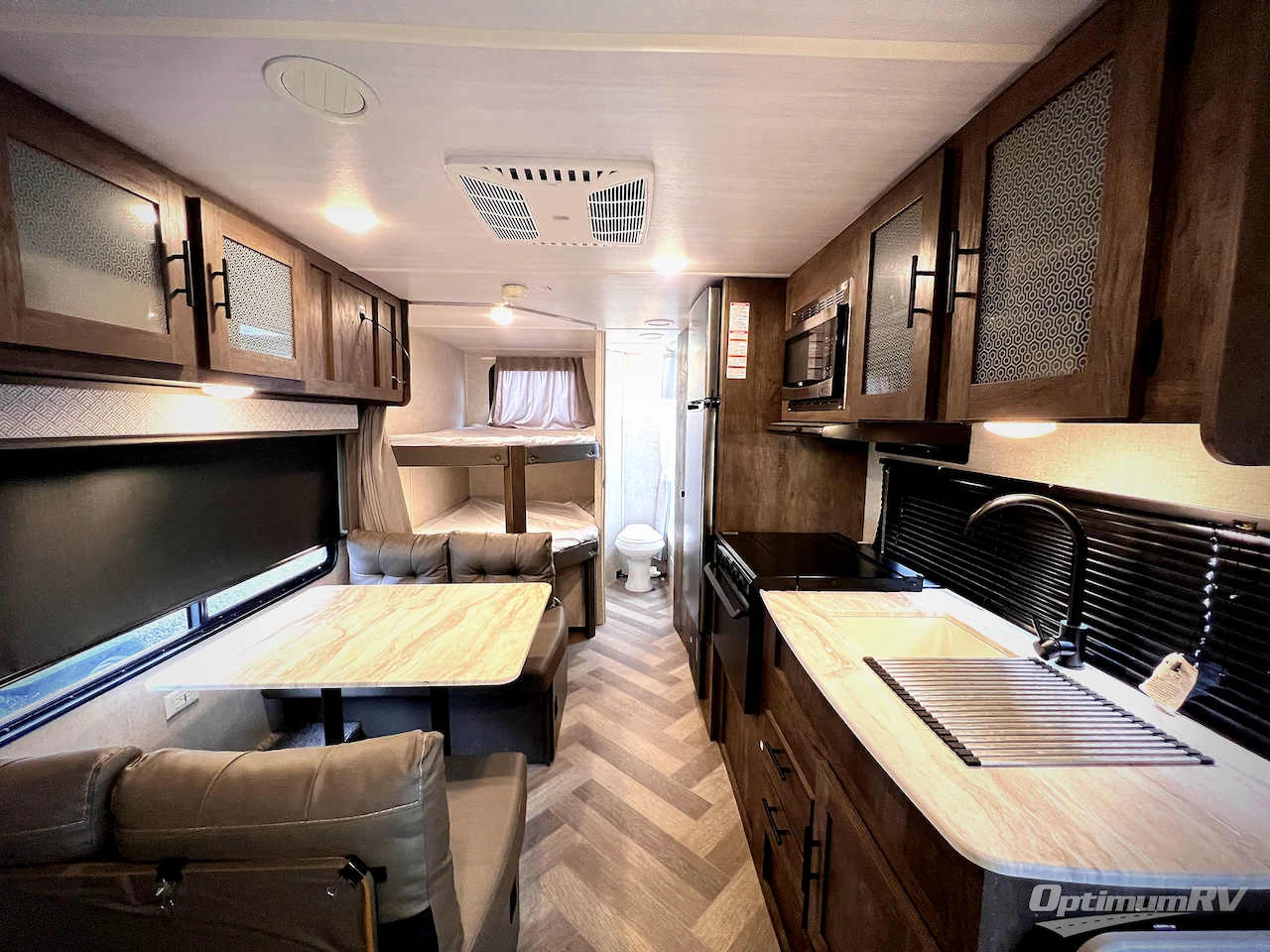 2020 Forest River Wildwood X-Lite 19DBXL Photo 4