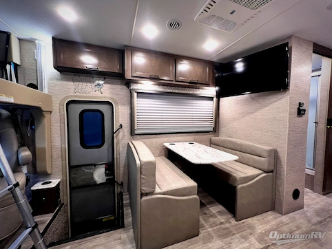 2022 Thor Freedom Traveler 29A RV Photo 2