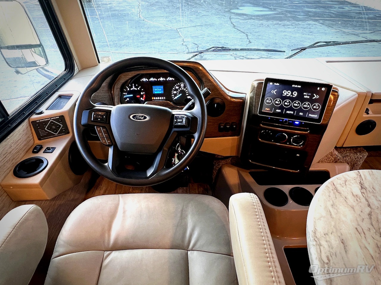 2022 Thor Freedom Traveler 29A Photo 2