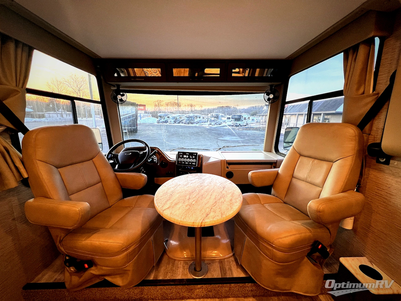 2022 Thor Freedom Traveler 29A Photo 5