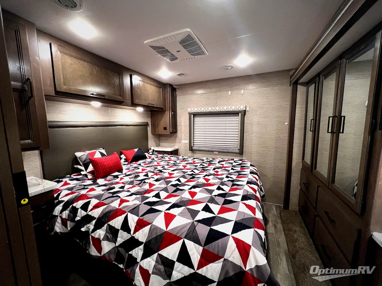 2022 Thor Freedom Traveler 29A Photo 24