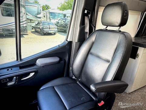 2021 Pleasure-Way Plateau TS RV Photo 2