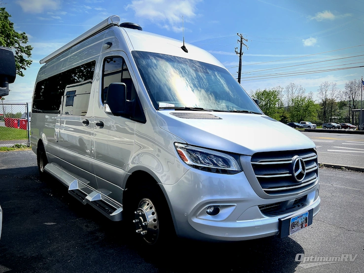 2021 Pleasure-Way Plateau TS RV Photo 1