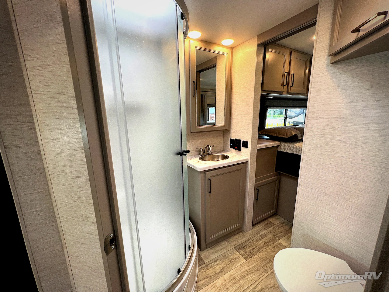 2025 Thor Chateau 31EV Photo 19