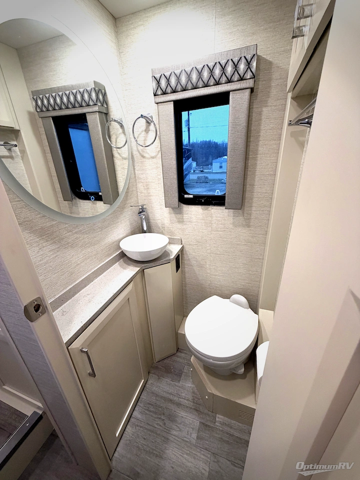 2023 Tiffin Wayfarer 25LW Photo 12