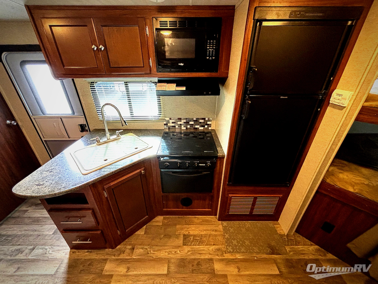 2017 Heartland Mallard 245 Photo 6