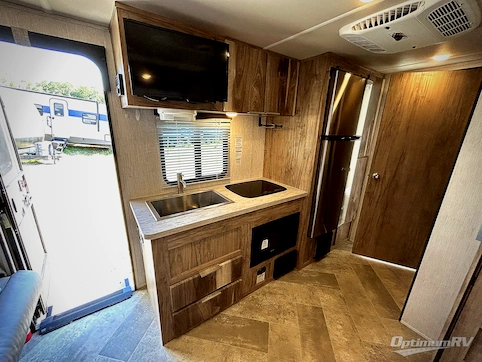 2022 Palomino Real-Lite Mini RL-189 RV Photo 3