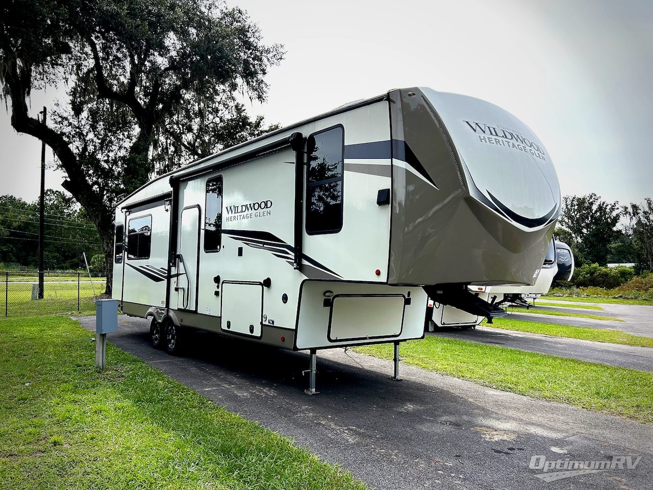 2022 Forest River Wildwood Heritage Glen 286RL Photo 1
