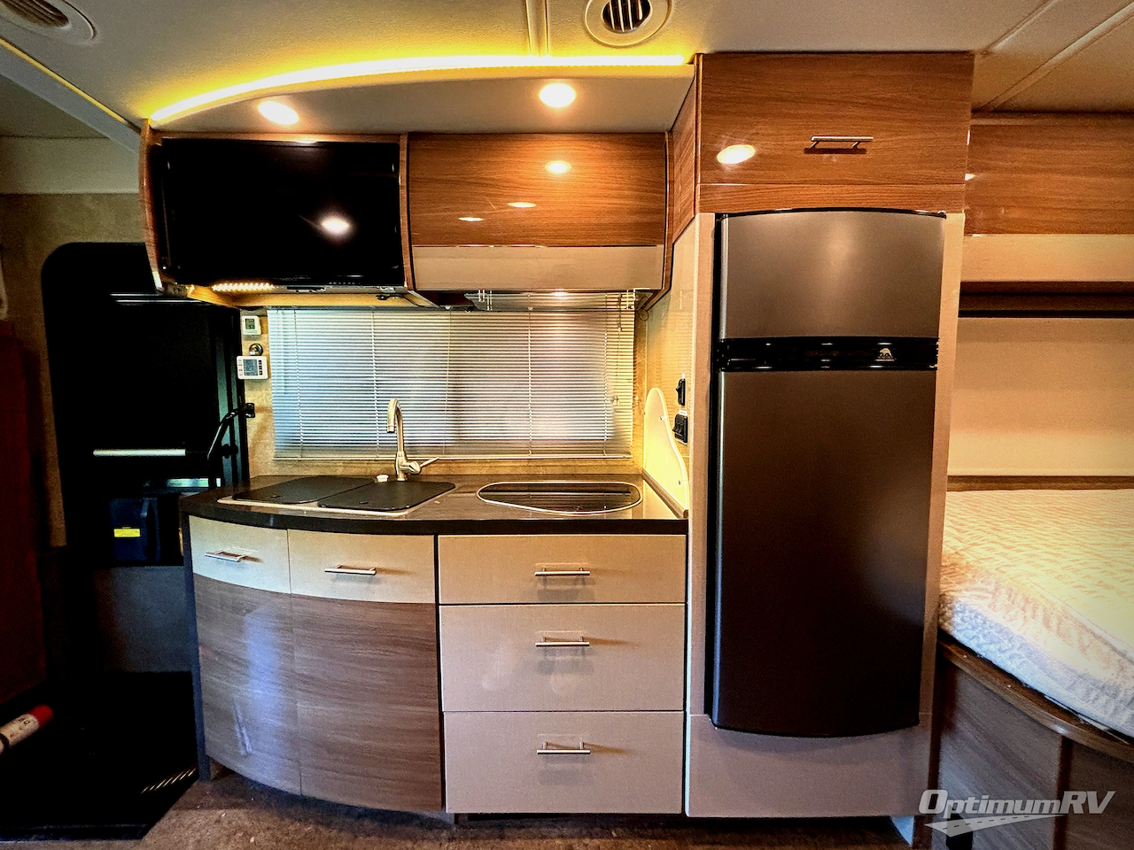 2017 Winnebago View 24J Photo 5