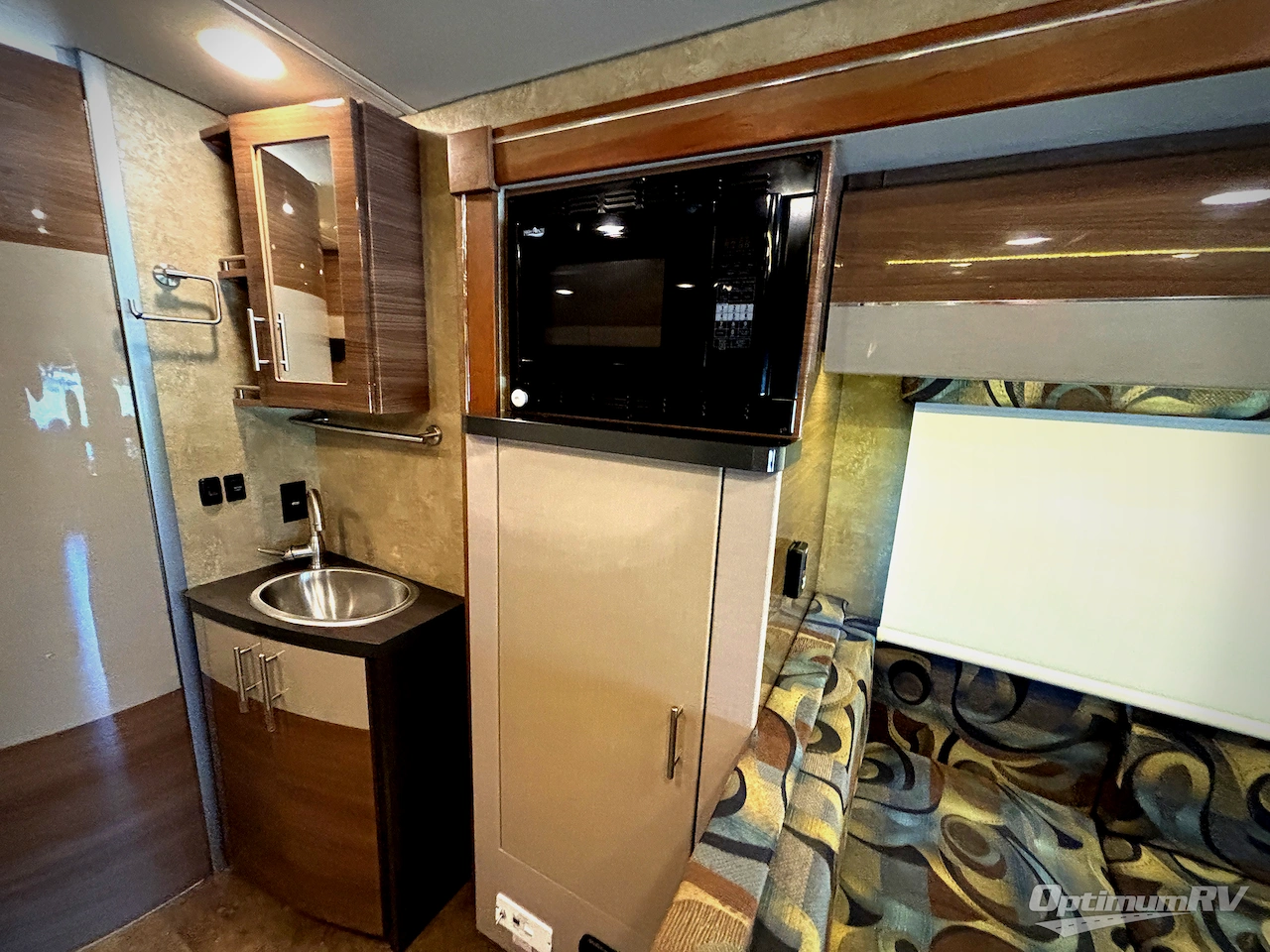 2017 Winnebago View 24J Photo 12
