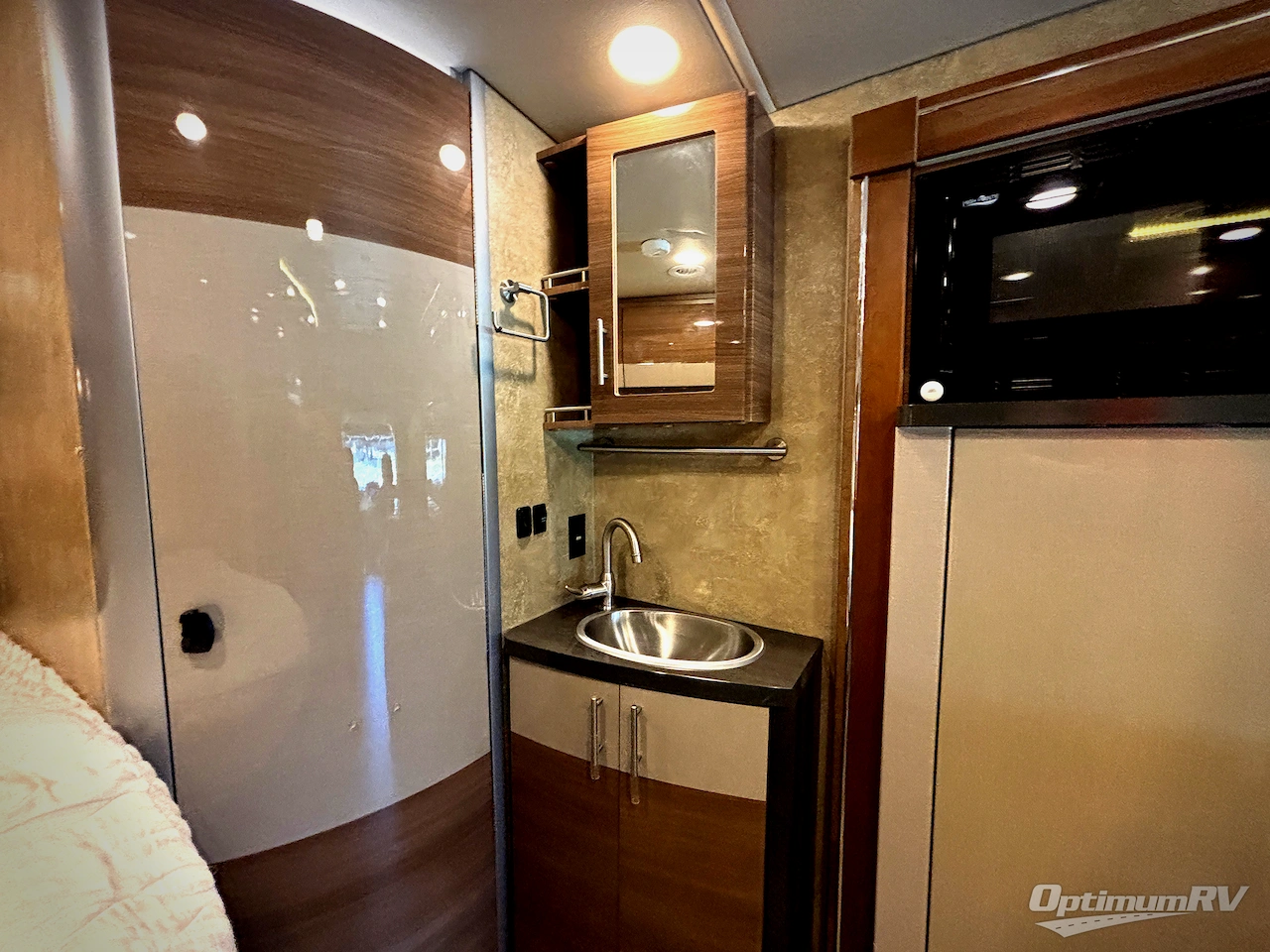 2017 Winnebago View 24J Photo 13