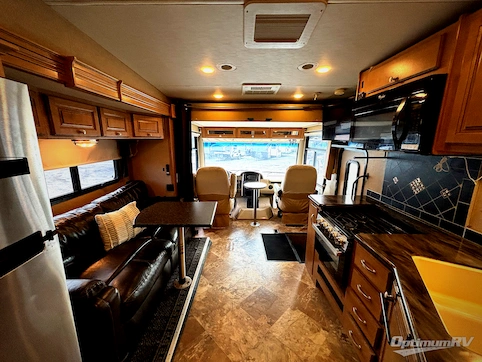 2015 Thor Outlaw 37RB RV Photo 2