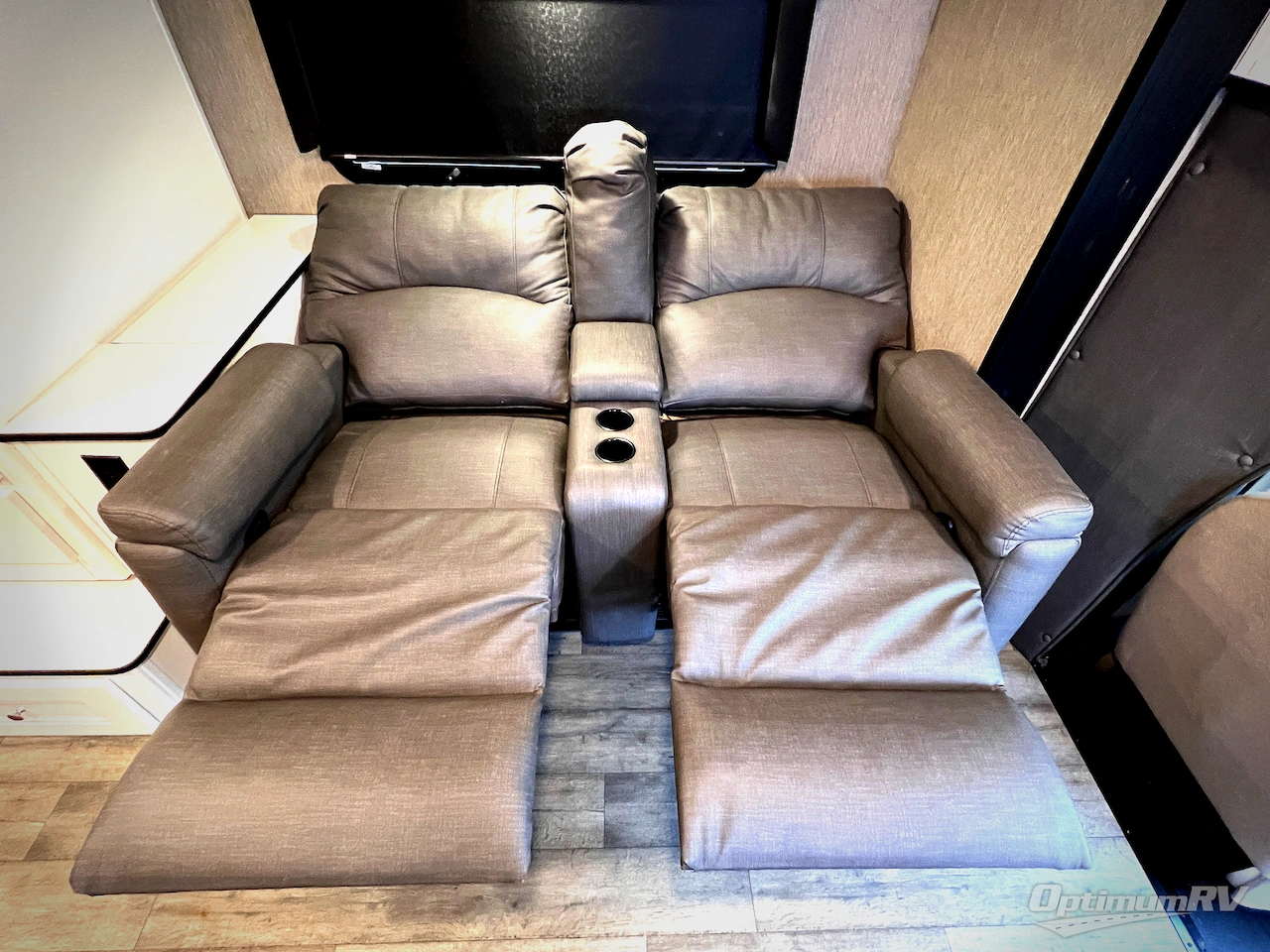 2024 NeXus Viper 25V Photo 11