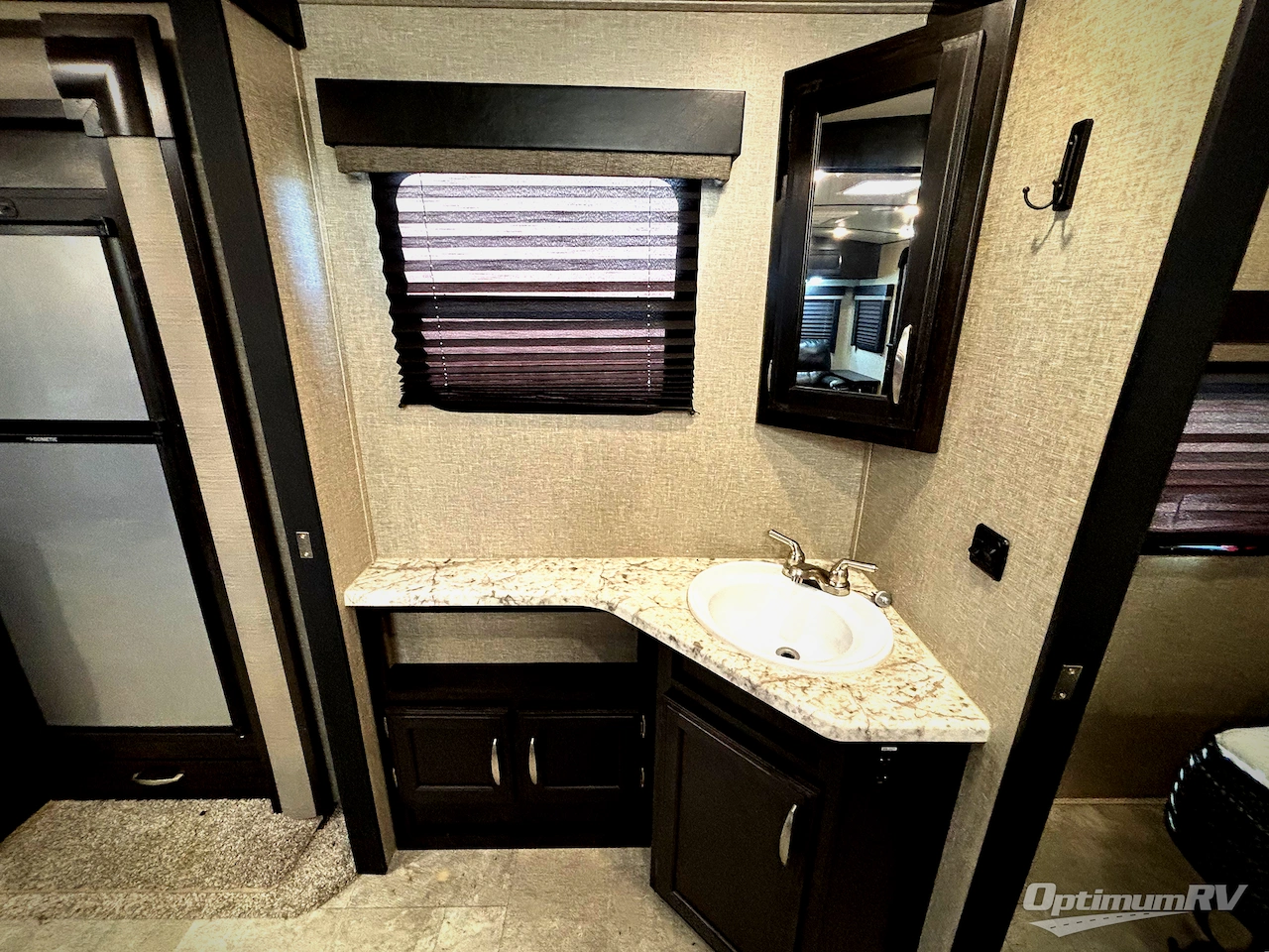 2019 Grand Design Imagine 2500RL Photo 8