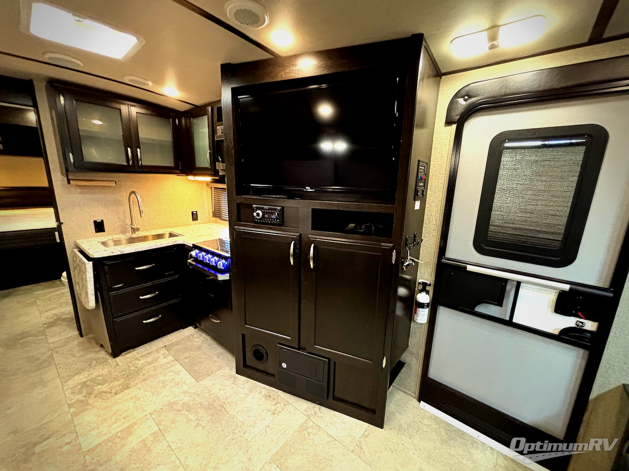 2019 Grand Design Imagine 2500RL Photo 11