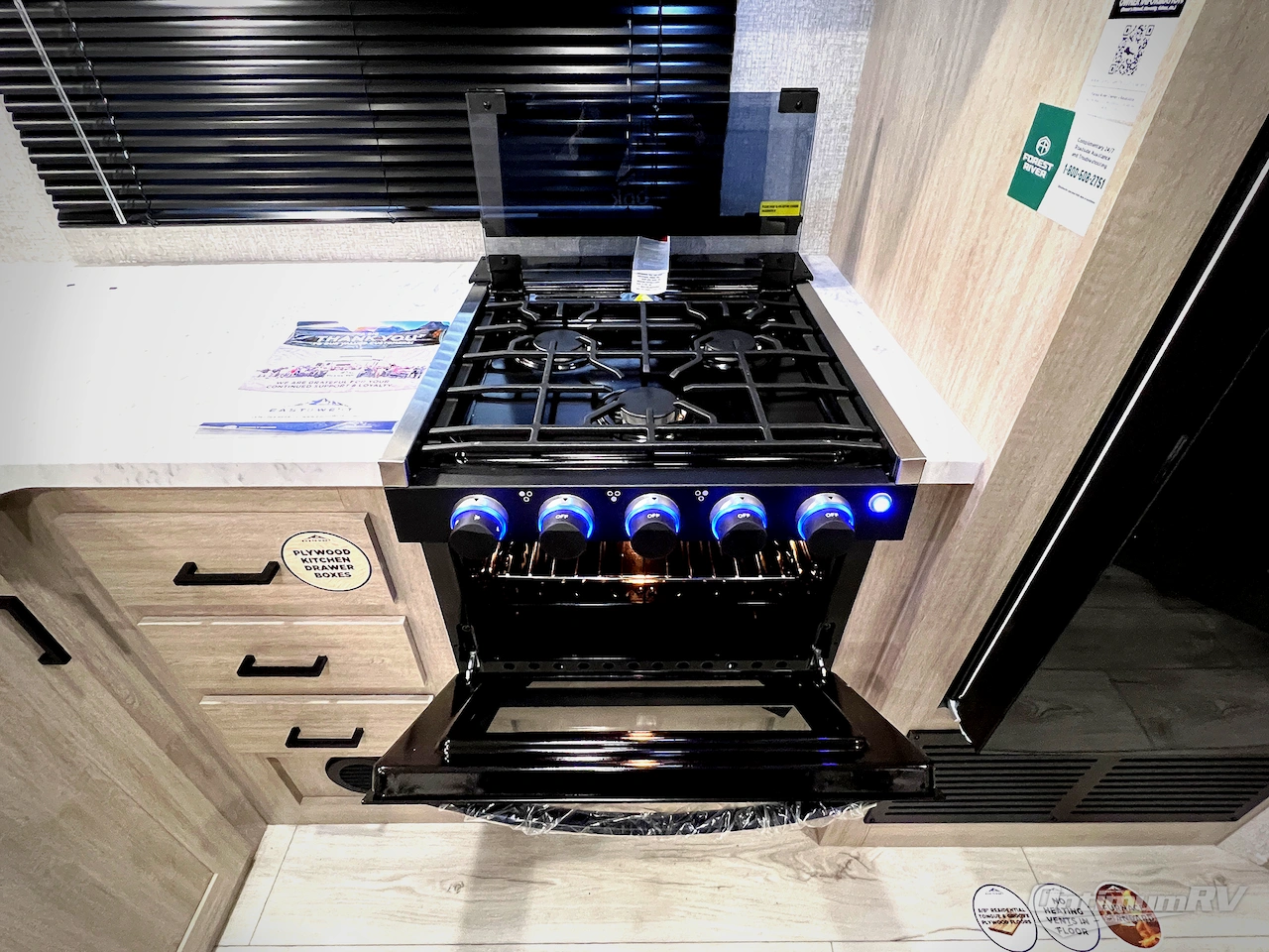 2026 East To West Della Terra 275BH Photo 11