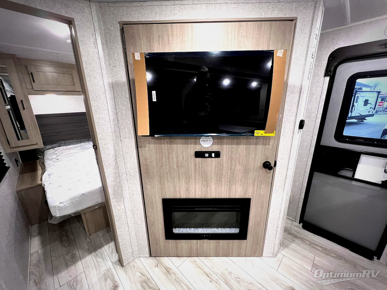 2026 East To West Della Terra 275BH Photo 30