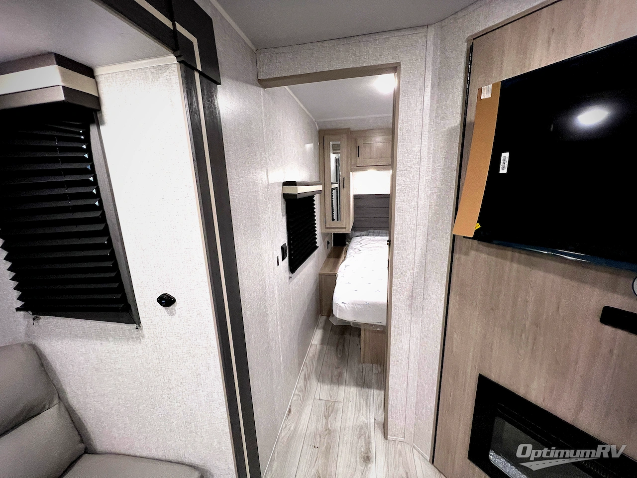 2026 East To West Della Terra 275BH Photo 34