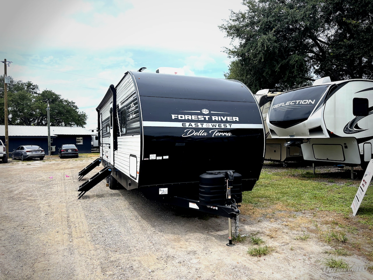 2026 East To West Della Terra 275BH Photo 1
