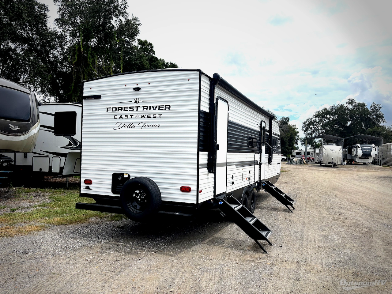 2026 East To West Della Terra 275BH Photo 2