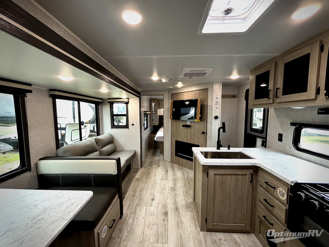 2026 East To West Della Terra 275BH Photo 5